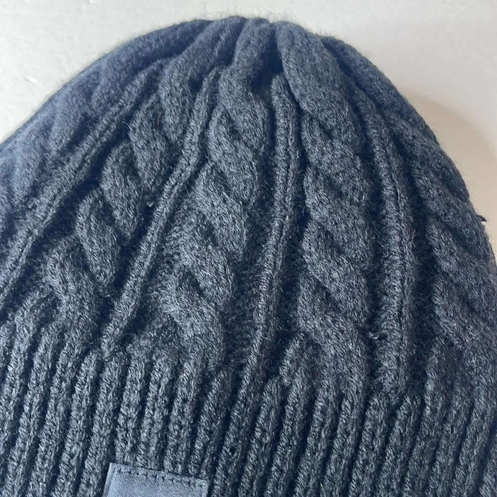 Under Armour UA Halftime Cable Knit Beanie Hat Black